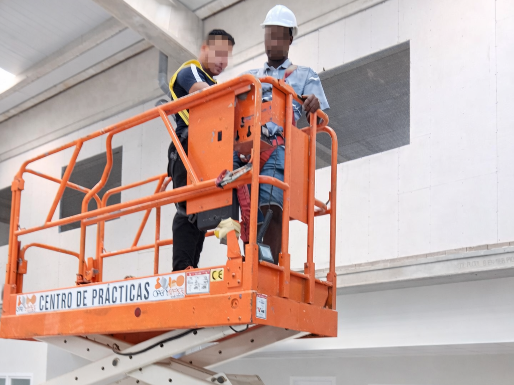 Operador de PEMP (Plataformas Elevadoras)